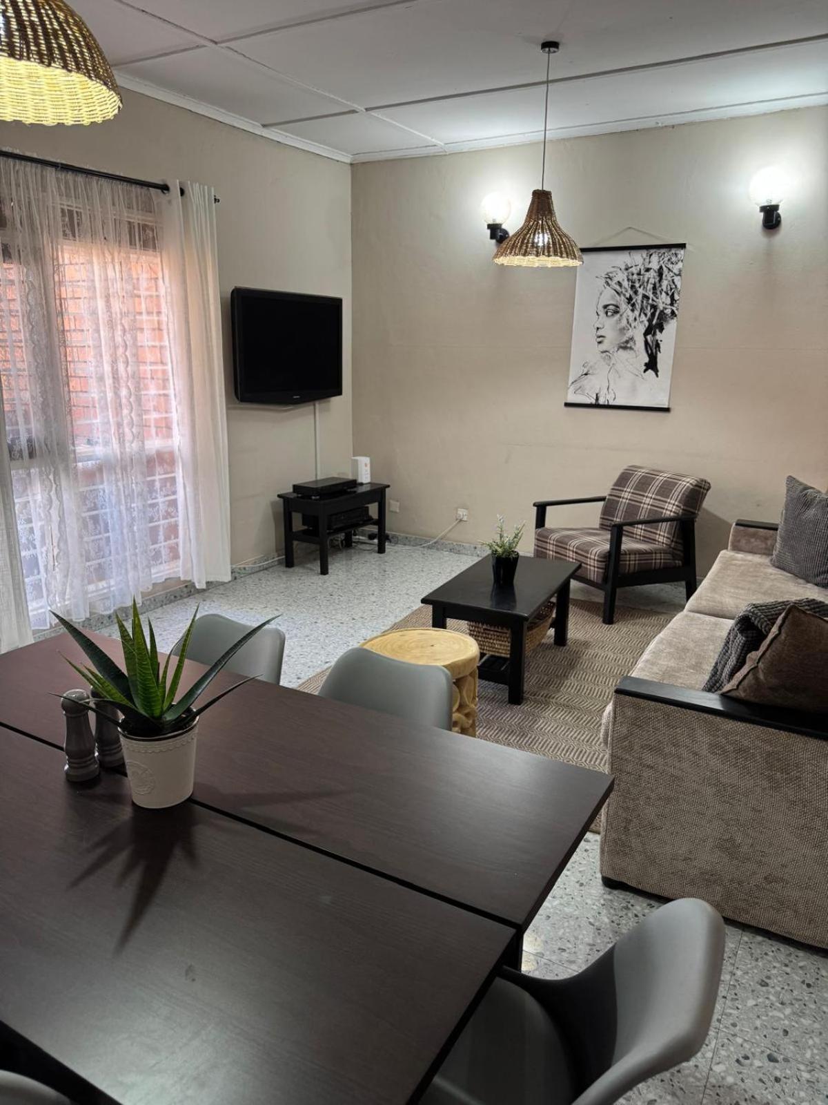 Ibex Hill Apartment- Power Backup Лусака Екстериор снимка
